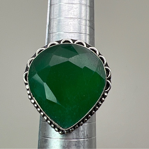 New Faceted Enhanced Emerald Teardrop Silver Overlay Ring Size 8.75 - Picture 11 of 11